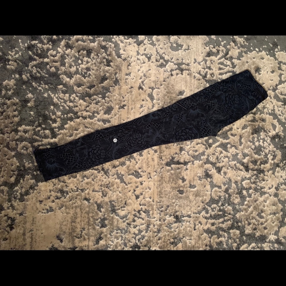 Lululemon Speed Up Tight (Full-On Luxtreme 28") - Picture 3 of 5